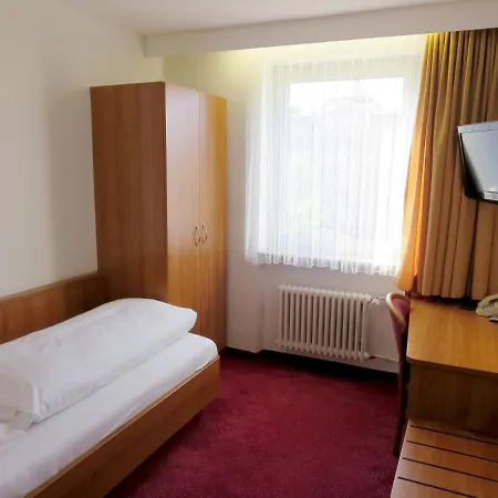 Find 3* Stuttgart