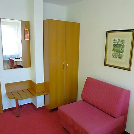 Find Hotel