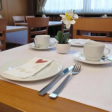 Find Hotel 3*