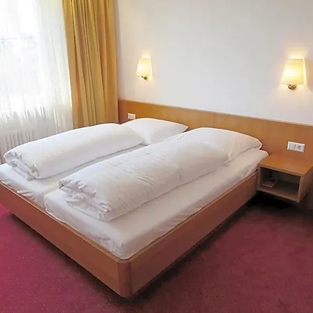Find Hotel 3*